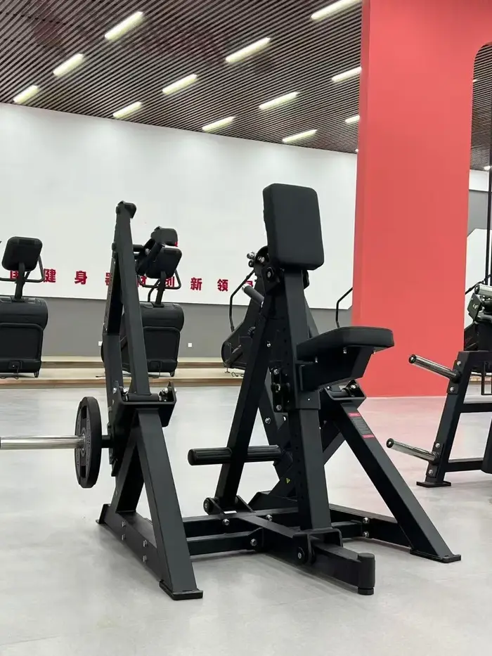 Appareil de fitness d'intérieur à usage intensif pour la musculation et l'entraînement musculaire en salle de sport
