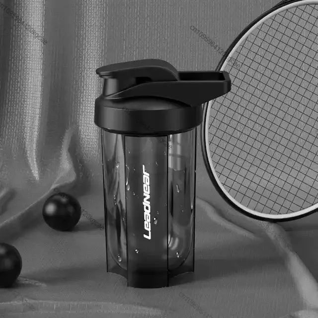 Tasse de mélange de poudre de protéine de secousse extérieure Portable + boule en spirale bouteille de boisson de