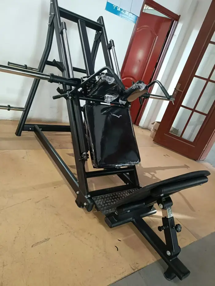 Station multifonction tout-en-un pour machine à squat oblique à pédale inversée à 45 degrés