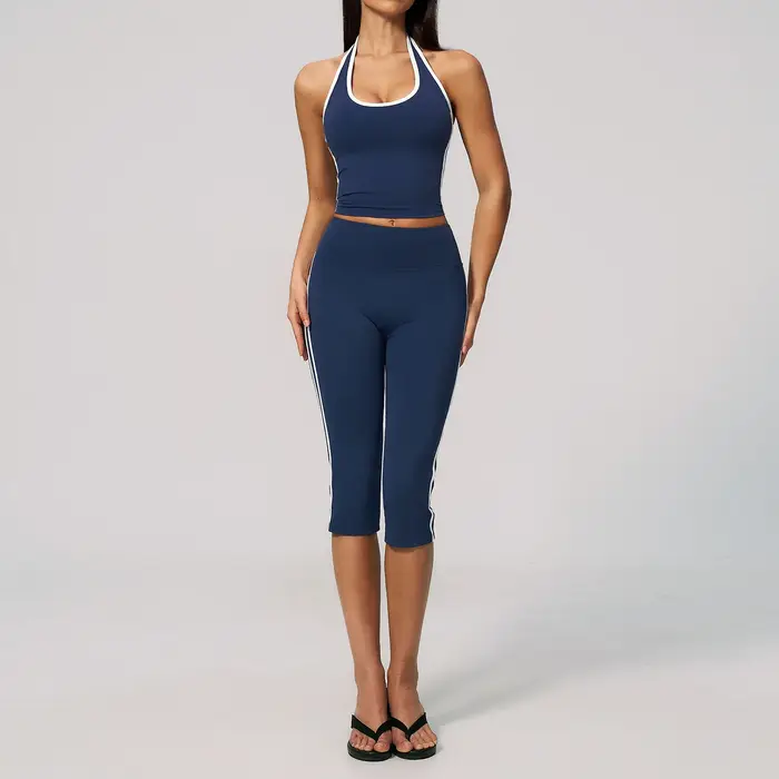 Ensemble de tenue de fitness pour femme avec haut à col halter et coussinets de poitrine, dos élégan