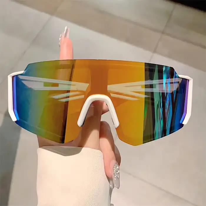 Lunettes de soleil de sport en plein air pour hommes et femmes, lunettes de ski punk populaires, nuances coupe-vent, lunettes de soleil de cyclisme, marque