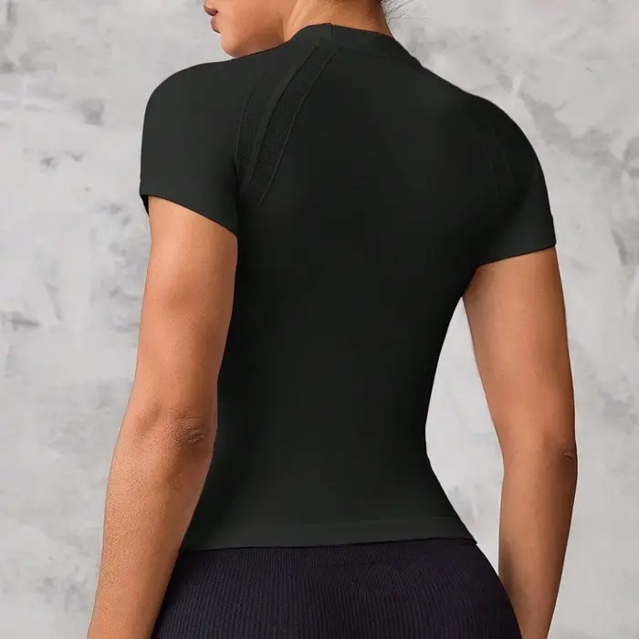 Haut de sport à manches courtes pour femmes