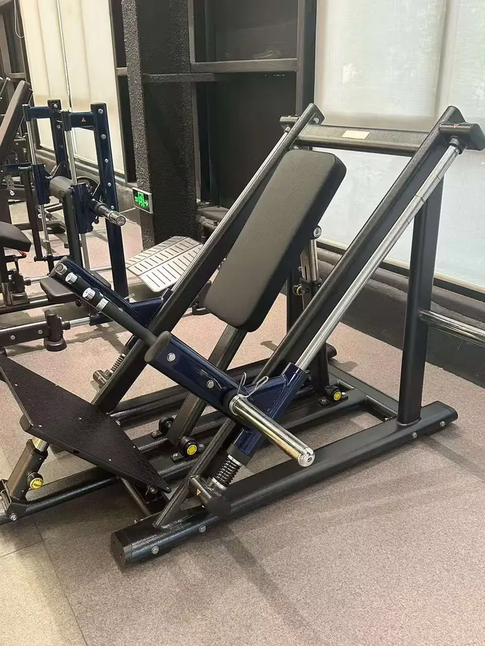 Machine de musculation inclinée à charge libre pour presse à banc