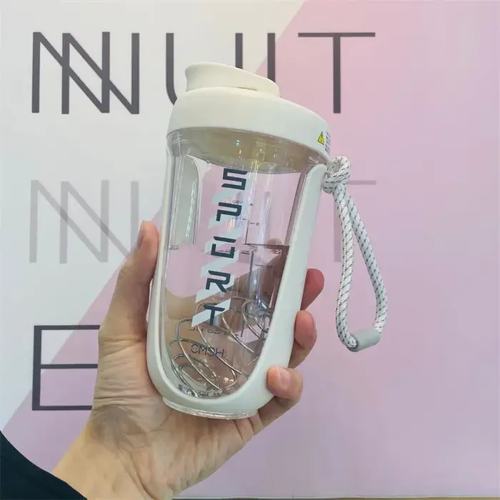 Bouteille Shaker de 600ML avec boule à fouet en plastique, sans BPA, secoue les protéines en plastiq