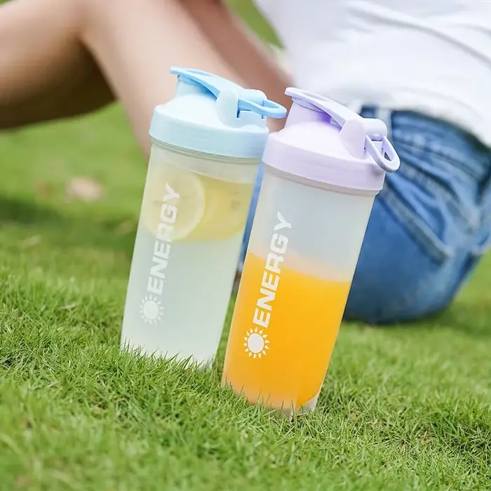 Shaker de sport portable avec balance