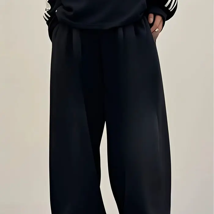 Pantalon de sport ultra ample pour hommes. Gris clair