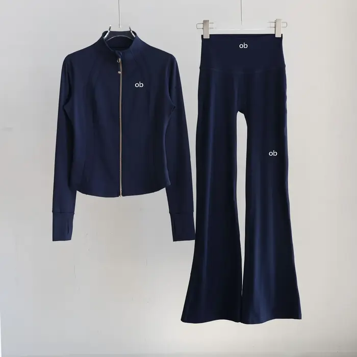 Vêtements de sport pour femmes - nouvelle tendance automne avec col montant ajusté pour l'entraînement, le Pilates, le fitness et la randonnée. Automne/hiver