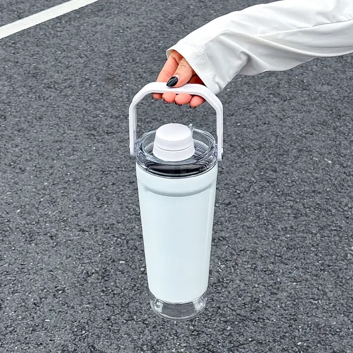 Tasse isolée de sport en acier inoxydable
