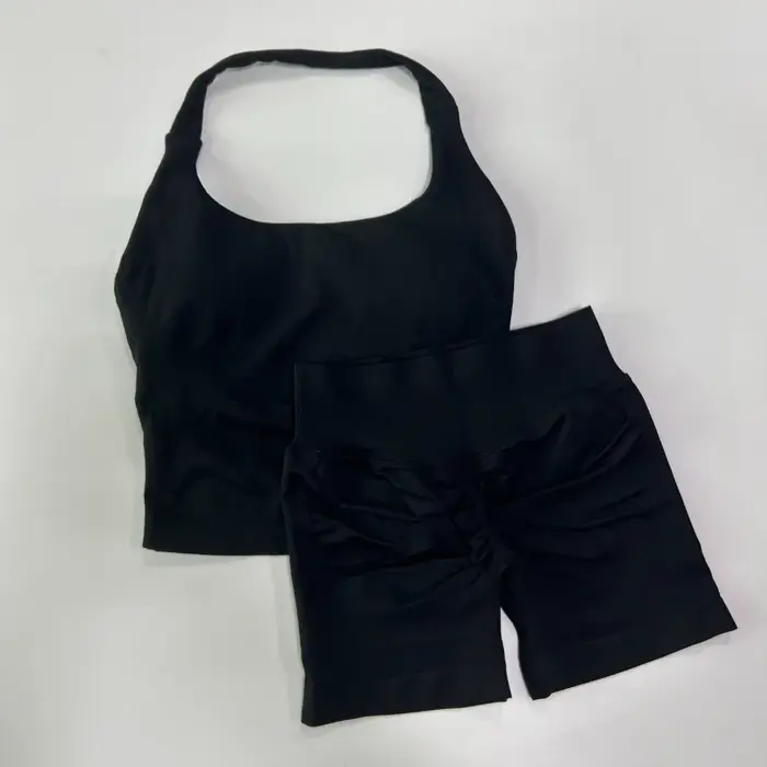 Ensemble de sport 2 pièces sans logo pour femme : haut dos nu à licou et short taille haute sans couture