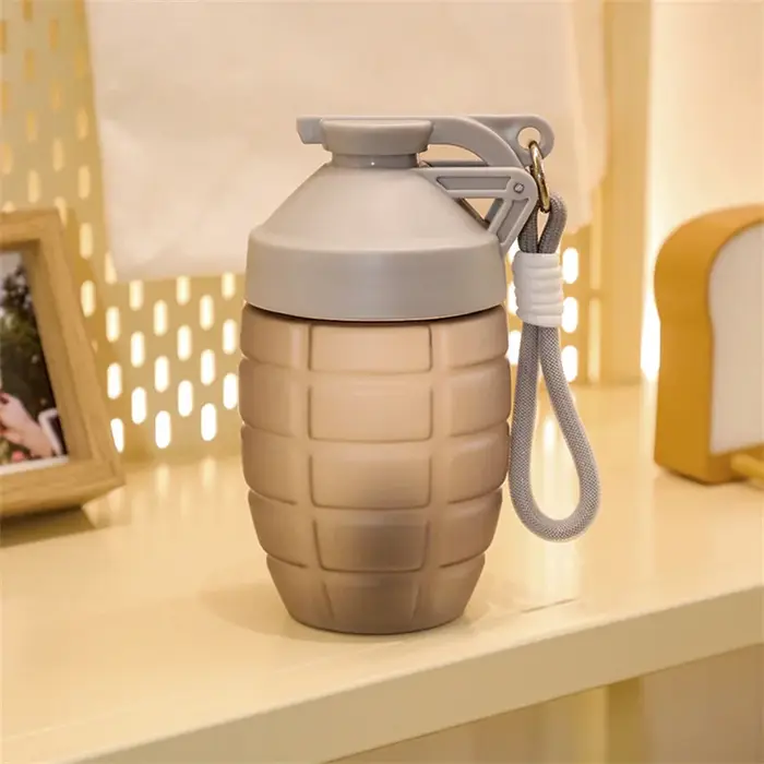 Bouteille d'Eau de dehors Fitness de 600ml, Shaker Simple à la Mode, 10000 Poudre, Financial, Haute